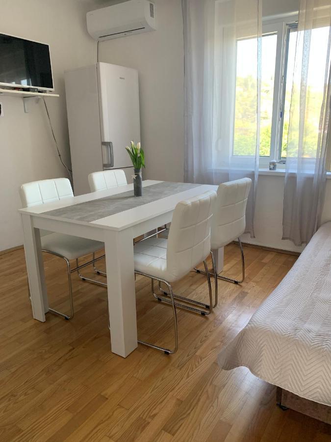 Appartamento Apartmaji Amitis Portorose Esterno foto